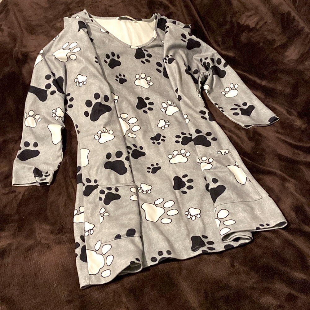 Tunic dress with paws on